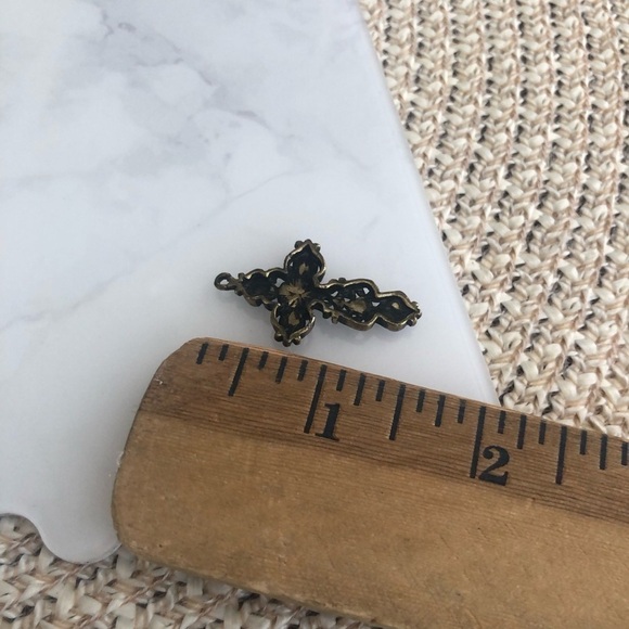 Vintage Stone Cross Pendant - Picture 3 of 3